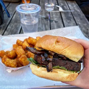 M.B.B. (Mushroom BBQ Burger)