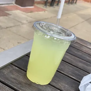 Fresh Iced Lemonade