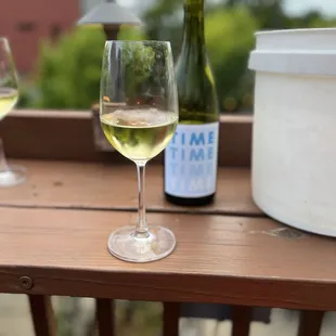 TIME MACHINE, OREGON WHITE WINE PRODUCED &amp; BOTTLED BY BOW &amp; ARROW - DUNDEE, OR