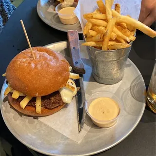 Poutine Burger