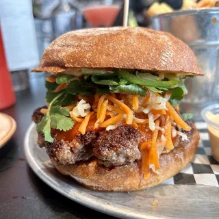 Banh M Burger