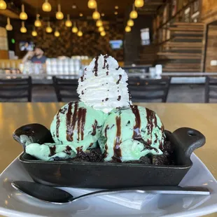 #StackYourOwn Dessert Skillet