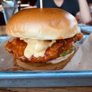 Buffalo Mac 'n' Chicken Sandwich