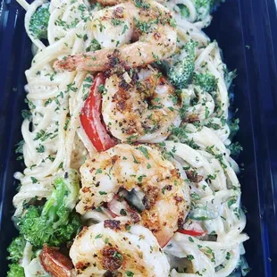 shrimp, broccoli, and tomatoes