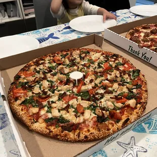XL Build Your Own - American Bacon, Chicken, Spinach, Fresh Tomatoes