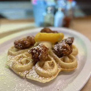 4 Wings and Waffle