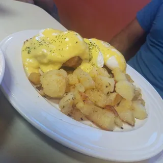 Crab Cake Benedict