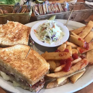 MALIBU CHICKEN SANDWICH