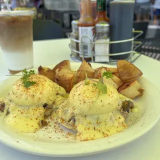 Crab & Mushroom Benedict