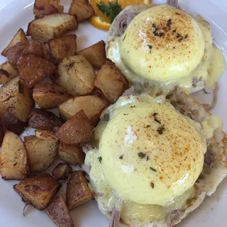 Kalua Pork Benedict