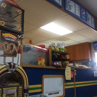 the inside of a fast food restaurant