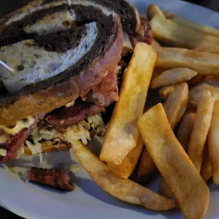 Ruben sandwich and fries. Really good!