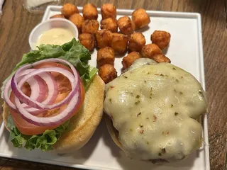 Chardon Tavern & Grill