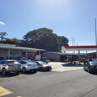 They have a Goodyear Auto Center, &amp; 76 Gas at the Stadium Mall.