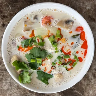 SU1. Tom Kha Gai 24 oz.