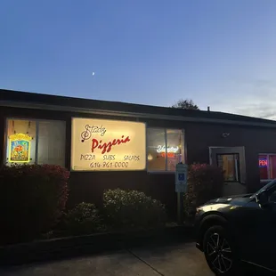 the outside of the restaurant