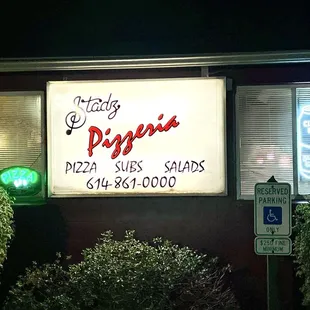 Stadz exterior.. Nothing fancy but this is a gem of a spot, that I will definitely be returning to!