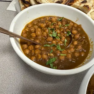 Chickpea in gravy