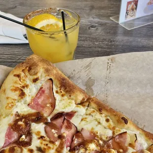 Pig fig goat cheese pizza