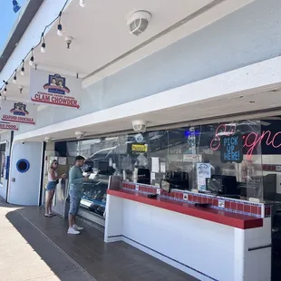 Stagnaro Bros outside walk-up counter