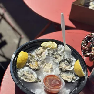 1/2 dozen Pacific Oysters