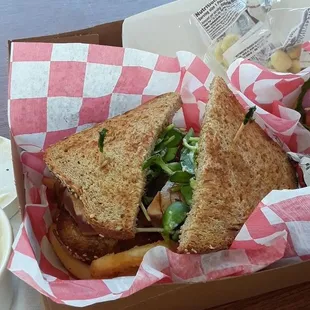 Ahi Tuna Sandwich