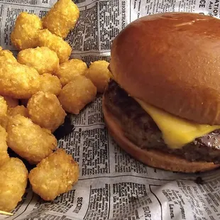 Regular size cheeseburger with tater tots
