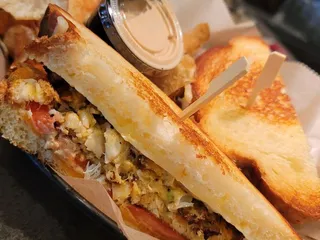 Full On Craft Eats & Drinks