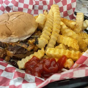 Cheeseburger &amp; Fries