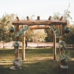 Cedar log arbor