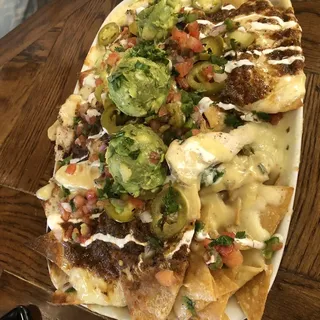 TEX MEX CHICKEN NACHOS