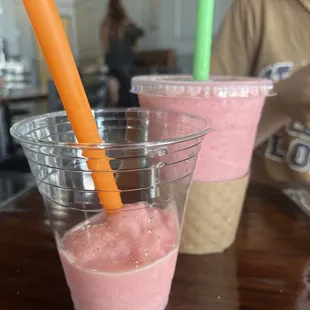 Strawberry banana smoothie he had extra so I got some too