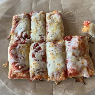 Flatbread pizza, half size