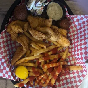 Fish n chips (catfish) Crab and Shrimp Dip