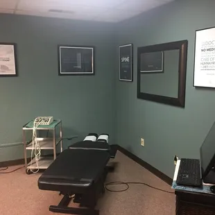 Flexion/Distraction therapy
