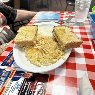 Eggs, Hashbrowns Toast