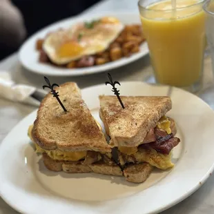 Omelet Sandwich