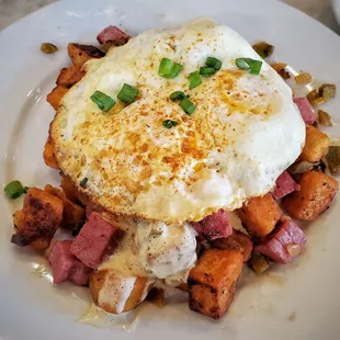 Pastrami corned beef hash