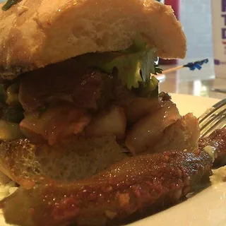 "Traditional" Roast Beef Poor Boy