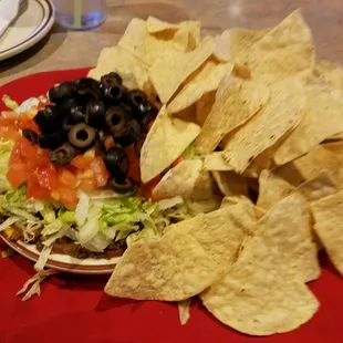 The huge "mini" nachos. Eaters beware!