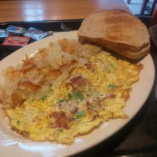 Denver style Bacon Omelette w/rye toast and potatoes...Great Price!