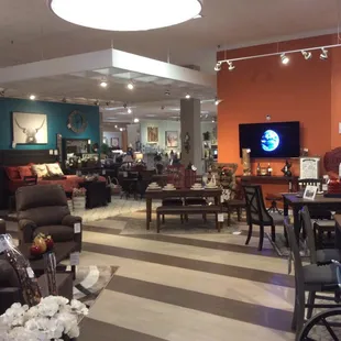 Ashley Homestore , Name Brand Furniture Ashley , Sealy , tempur Pedic