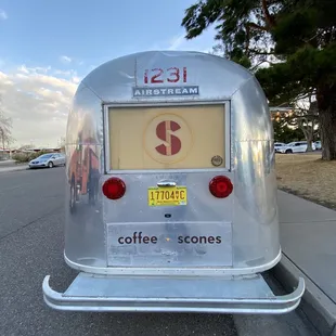 Back of the trailer &amp; I just love how the shiny trailer reflects everything around it.