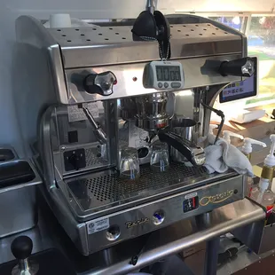 The magic machine. Astoria Perla lever.