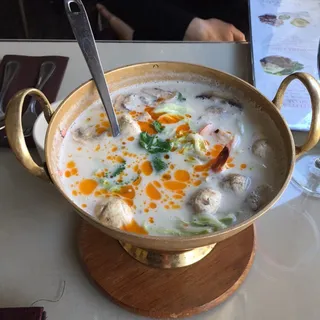 Tom Kha