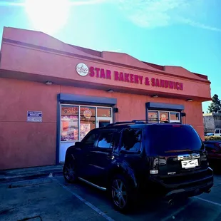 Front entrance to Star Bakery from Parking lot