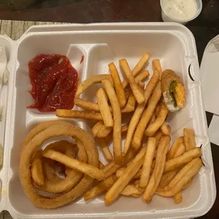 The order comes with Onion Rings and fries, Yummy.