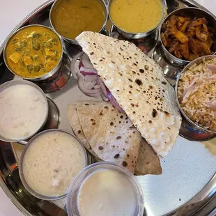 Bhel Sev Thali