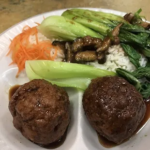 Chinese meatball with rice and vegetables $5.99