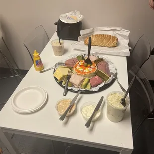 Star Deli tray for lunch